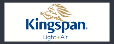 Kingspan Light + Air Logo mit goldenem Löwen über blauem Text.
